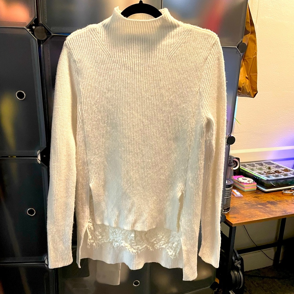 2 for $15 Deal ⭐️ White Turtleneck Sweater with Lace Bottom